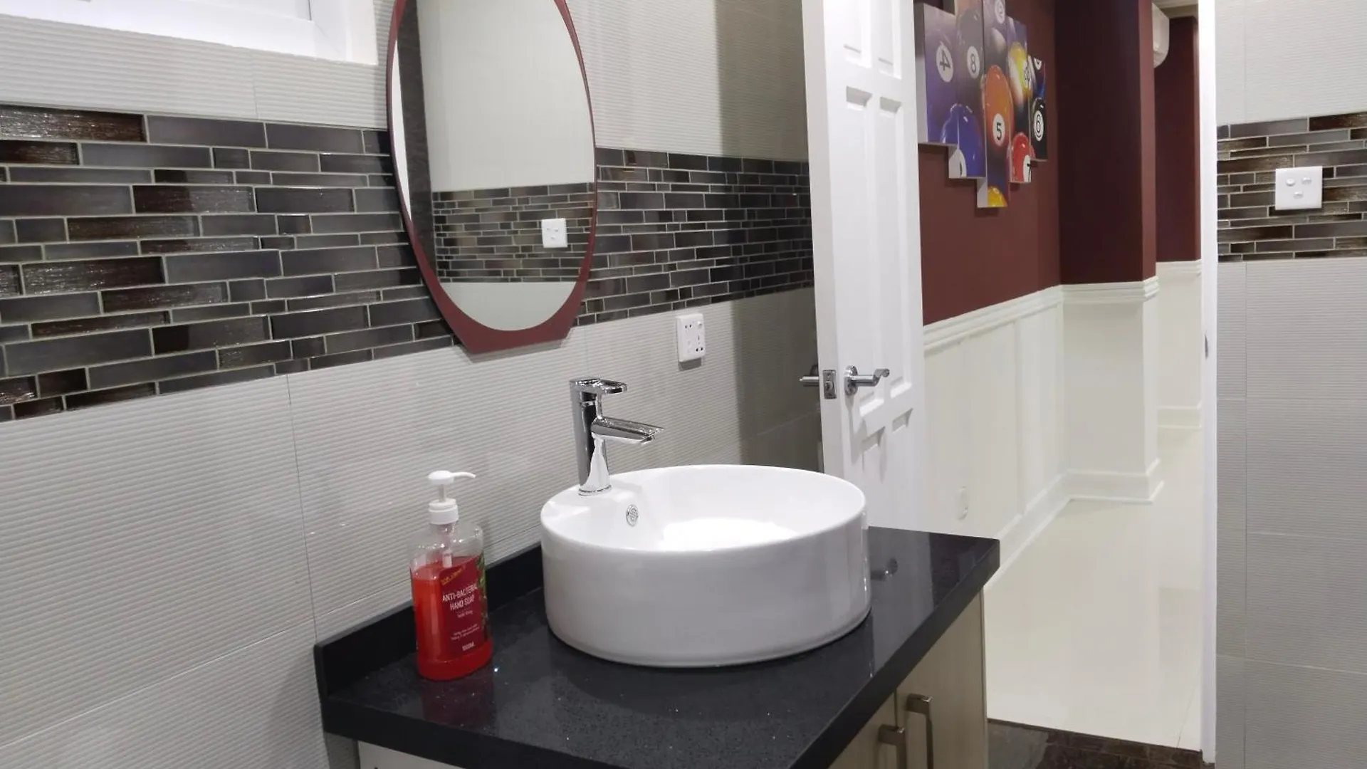 Luxurious Penthouse La Grande Residence With Home Theater & Netflix Angeles Philippines