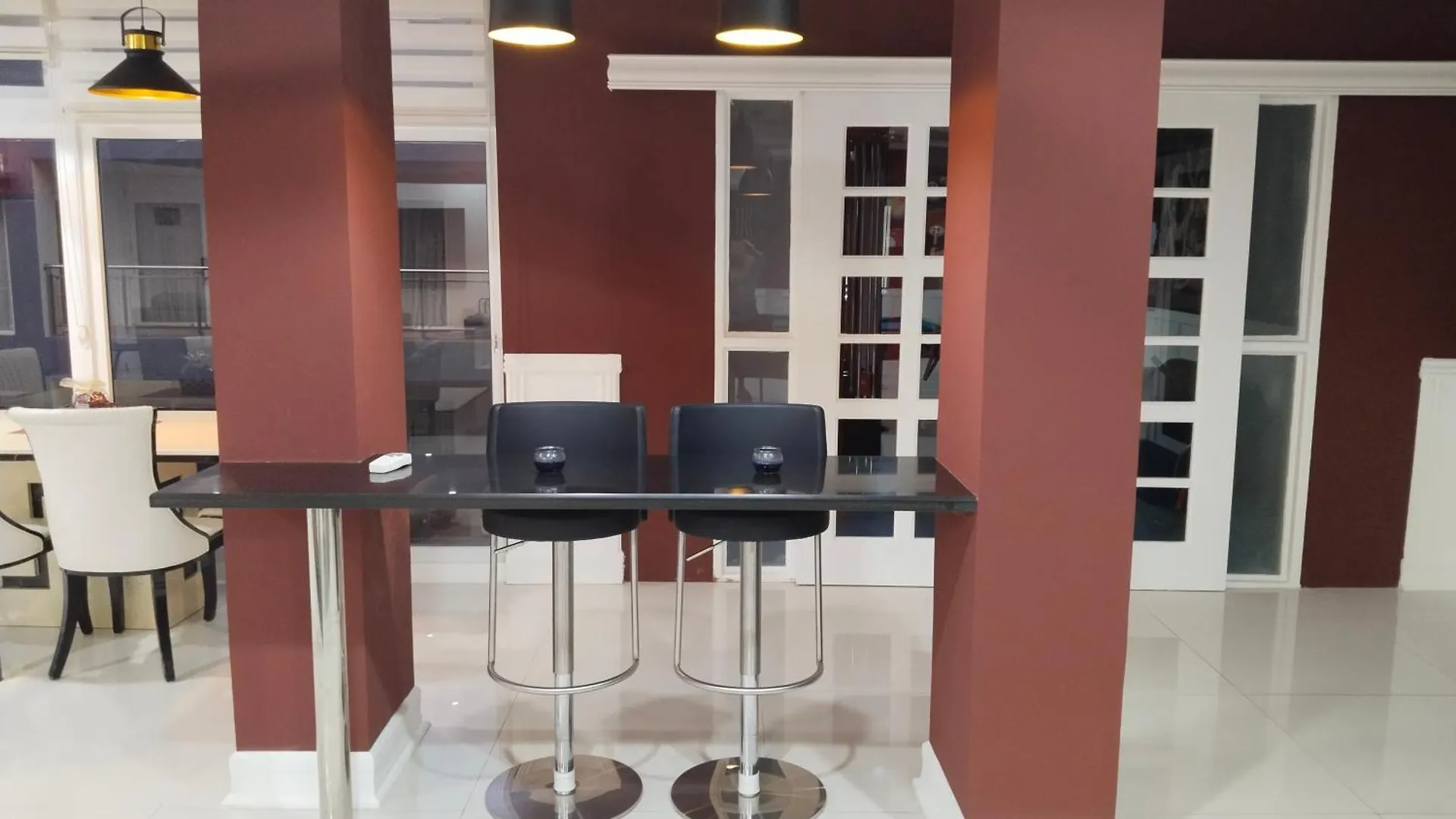 Luxurious Penthouse La Grande Residence With Home Theater & Netflix Angeles Philippines