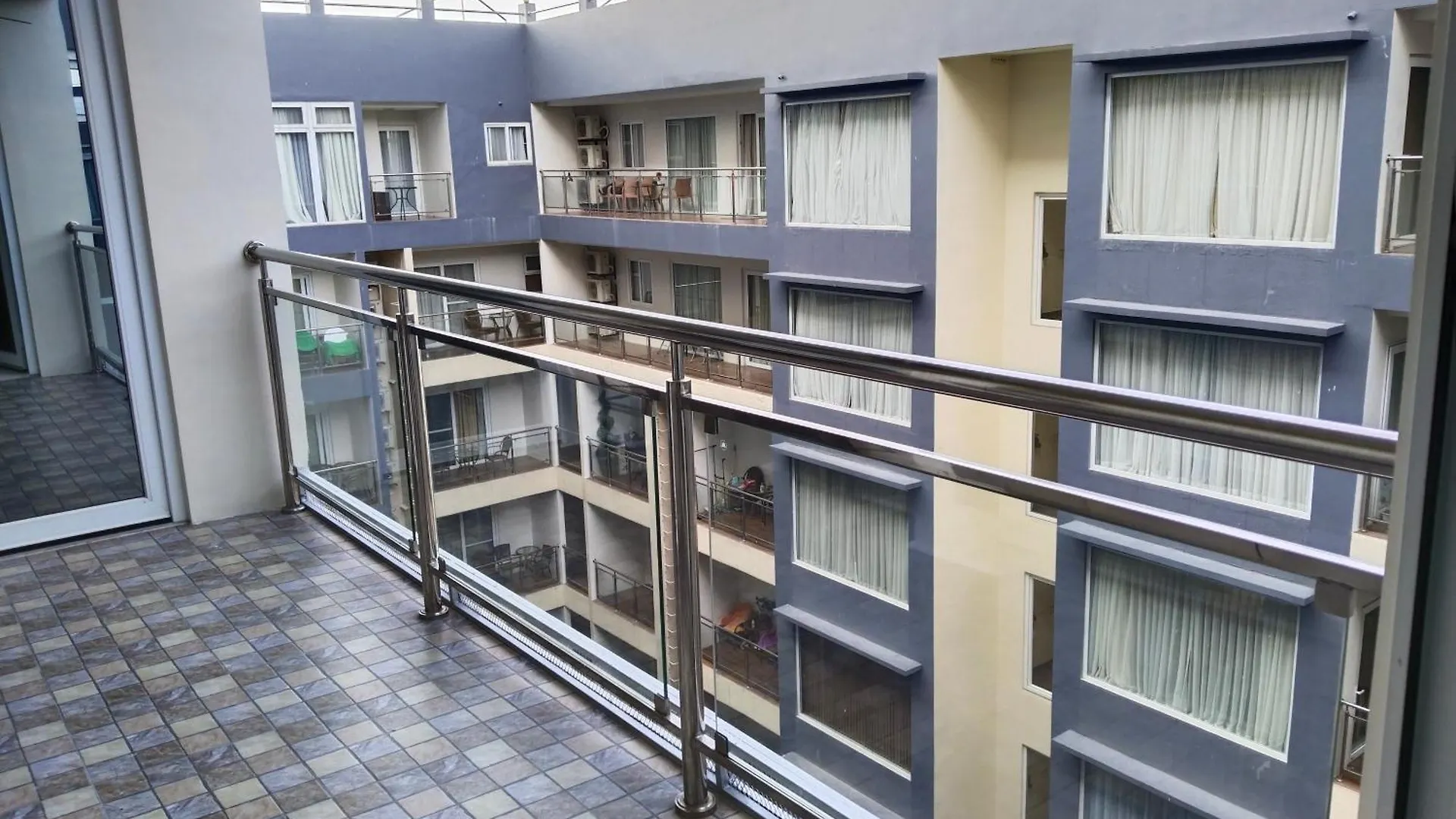 Luxurious Penthouse La Grande Residence With Home Theater & Netflix Angeles Philippines
